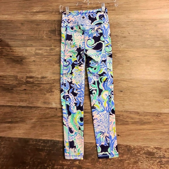 Lilly Pulitzer Luxletic Blue Multicolor Patterned Leggings - Picture 2 of 9
